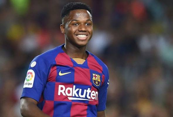 برشلونة يواجه أزمة في التجديد لفاتي