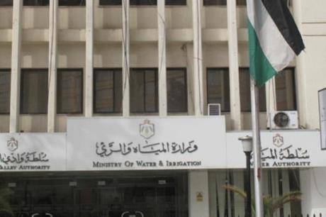 وزارة المياه توضح حول عقود شراء الخدمات