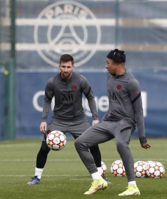 ميسي ومبابي يثيران الشكوك في باريس