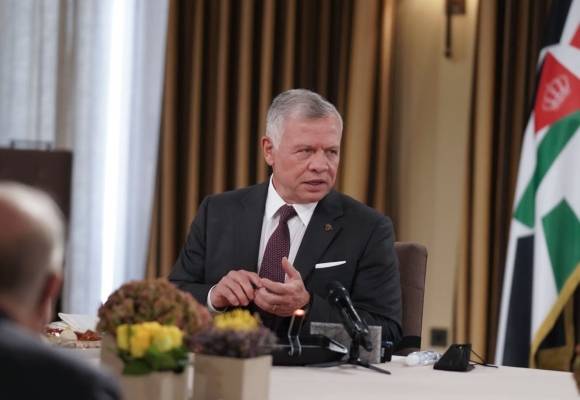 الملك يلتقي شخصيات برلمانية وأكاديمية وفكرية في لندن