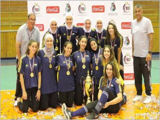 دي لاسال يجتاز البتراء ويتصدر «طائرة السيدات»