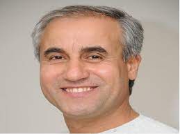 قرارات حكومية تناقض توجهات لجنة الأوبئة!