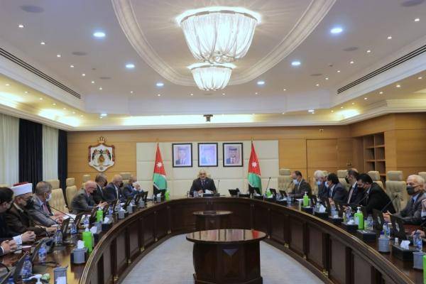 الحكومة تقر مشروع نظام الدّوائر الانتخابيّة لمجالس المحافظات وتعطيه صفة الاستعجال