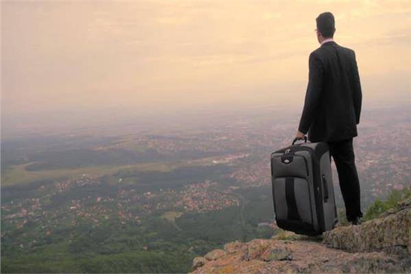 استطلاع: نصف الشباب الاردني راغب بالهجرة للخارج