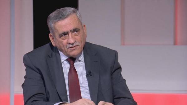 عبيدات يدعو إلى تهيئة الطالب للتعليم عن بعد