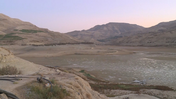 اتحاد مزارعي وادي الأردن: جفاف سد الموجب بسبب الضخ الجائر