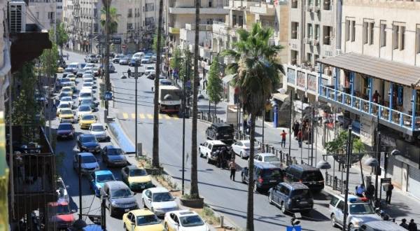 انخفاض ملموس على الحرارة الخميس