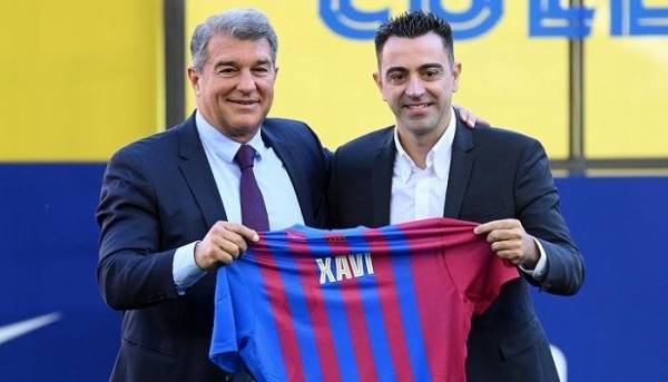 تشافي يواجه معضلة أمام إسبانيول