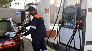 الحكومة: انخفاض أسعار البنزين عالمياً