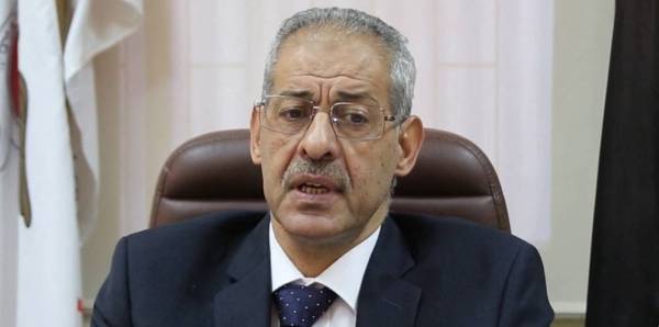 العبوس يحمل الحكومة مسؤولية ارتفاع حالات كورونا بعد تجاوزها للقوانين التي أصدرتها