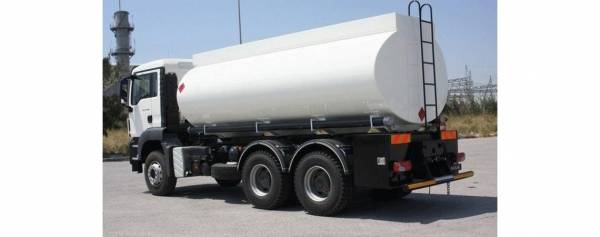 ضبط سائق مخمور يقود صهريج محمل بـ11 ألف لتر ديزل