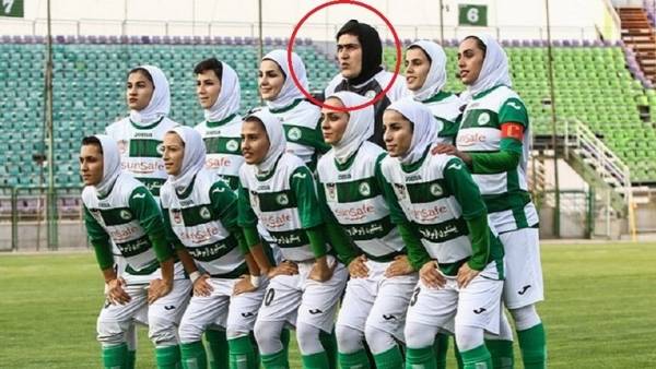 بعد أيام من اتهامها بأنها رجل.. حارسة المنتخب الإيراني تخرج عن صمتها