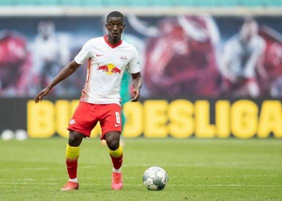 مانشستر يونايتد يُرسل كشافيه لمراقبة هدف رانجنيك