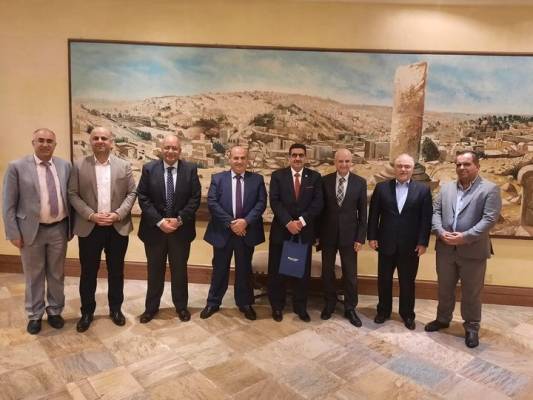 مجلس ادارة الاتحاد الأردني لشركات التأمين يكرم السيد وائل محادين على جهوده وعطائه