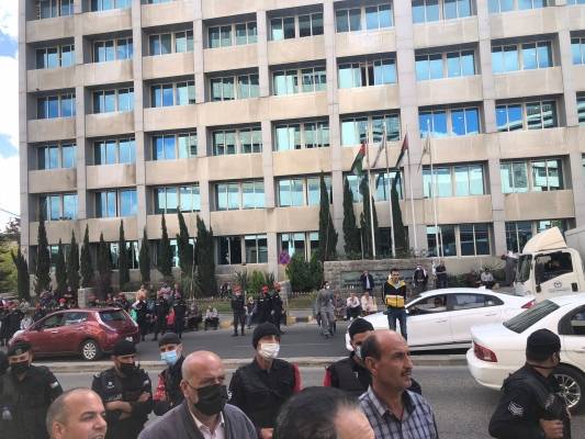 اعتصام متقاعدي الفوسفات الحاشد ينتظر مخرجات اجتماع الأربعاء .. تفاصيل