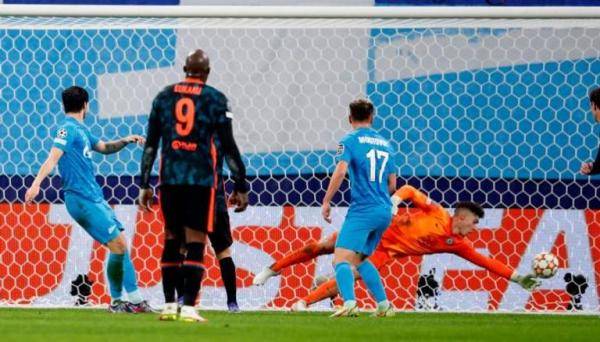 دوري أبطال أوروبا .. يوفنتوس يخطف الصدارة من تشيلسي بهدية روسية