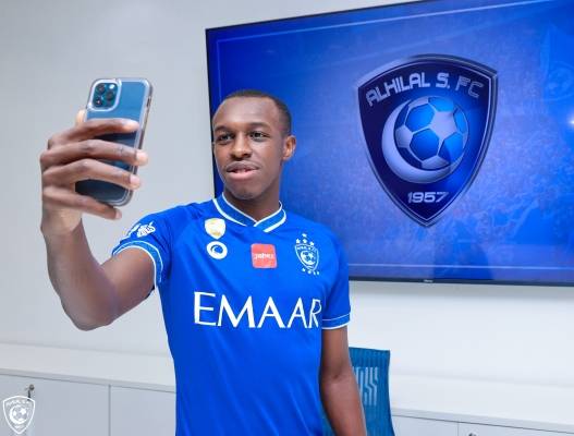 صفقة هلالية زرقاء تشغل حديث الصحافة السعودية