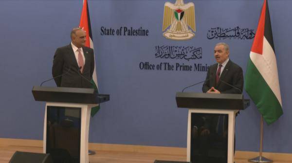 الخصاونة من رام الله: تم توقيع 9 اتفاقيات مع فلسطين