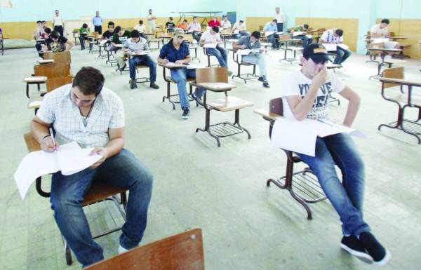 “التربية” تواصل استعداداتها لعقد الدورة التكميلية