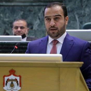 النائب العدوان يفجرها : حكومة منبطحة .. وحادثة كرسي الرئيس مقصودة !!