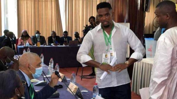 إيتو يفوز برئاسة الاتحاد الكاميروني لكرة القدم