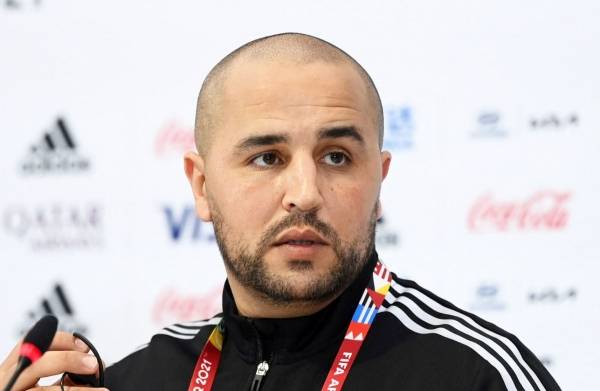 مدرب الجزائر : أعرف المنتخب القطري جيدا ونستحق الفوز على المغرب