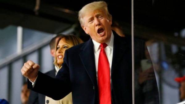 ترامب ويتحدث لأول مرة عن أسباب فشل صفقة القرن ويهاجم نتنياهو .. ويمتدح موقف الرئيس عباس