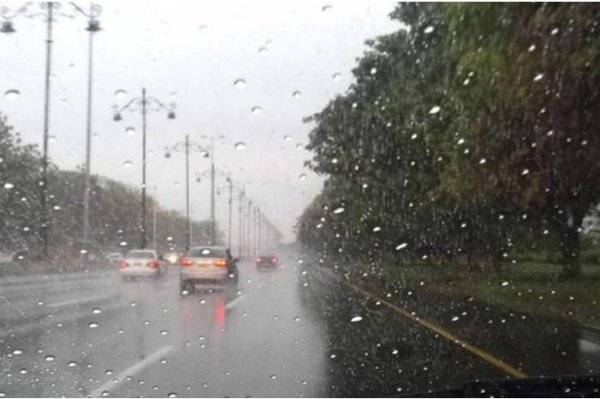 توقعات بهطولات مطرية غزيرة مصحوبة بالرعد ليلًا