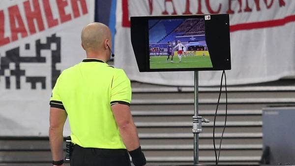 الحكم الأغرب لقمة الجزائر وقطر يثير الجدل بـفضيحة تحكيمية