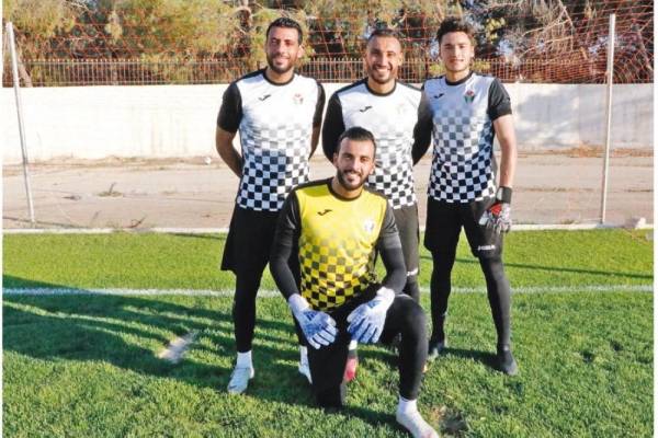 عرض ماليزي لحارس الوحدات