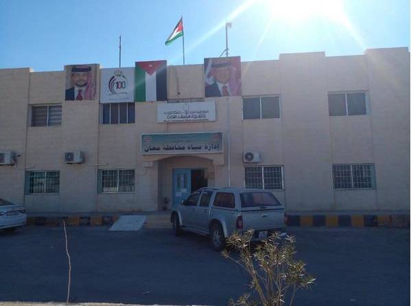 مجهولون يلحقون الضرر بالمحولات الكهربائية التي تغذي ابار المياه في منطقة سمنه بمعان