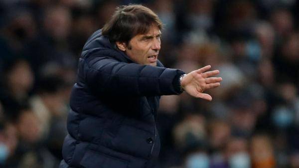 كونتي: توتنهام قد يطعن على قرار يويفا باستبعاد الفريق من دوري المؤتمر