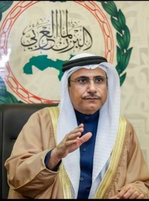 العسومي: الملك عبدالله تحمل المسؤولية القومية العربية