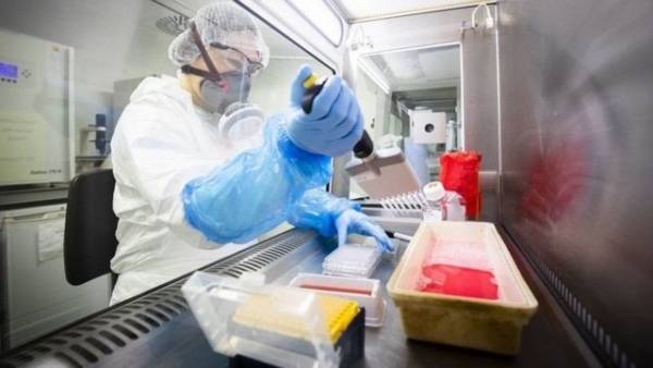 الهواري يتوقع أن يصبح أوميكرون سائداً بالأردن