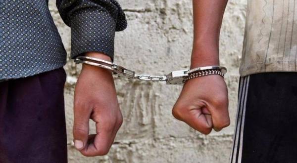 ضبط شخصين اعتدوا على موظفي ديلفري في عمان