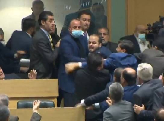 أخبار البلد تكشف اسباب طوشة النواب