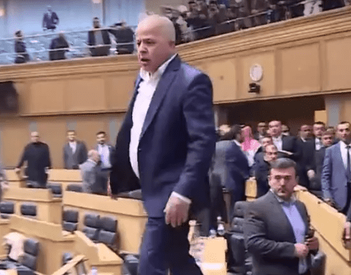 على رأس من أراد أن (يدعس) العوايشة؟