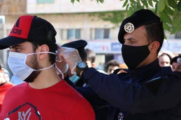 لاصابتهم بكورونا.. (120) طالب توجيهي تغيبوا عن امتحان الخميس