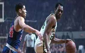 وفاة أسطورة كرة السلة الأمريكية سام جونز