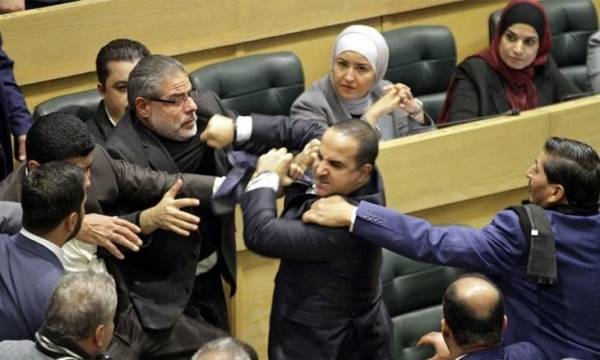 بعد تهاوي «صفة الاستعجال»: منظومة التحديث بلا حاضنة وأداء الرئاسة على الطاولة