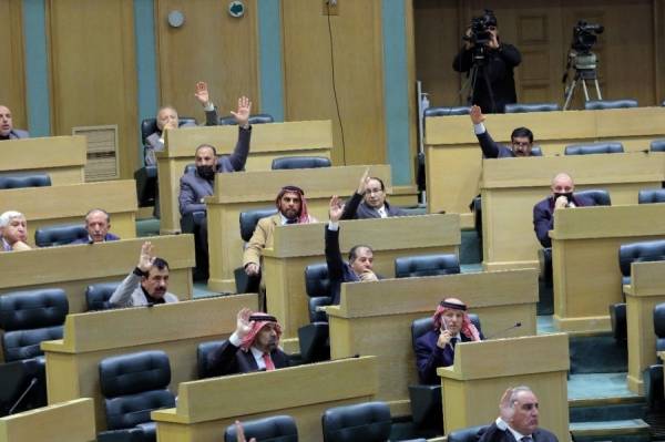 اثناء وزارته.. النواب يقرّ منع الوزير من شراء او استئجار شيء من املاك الدولة.. اسماء