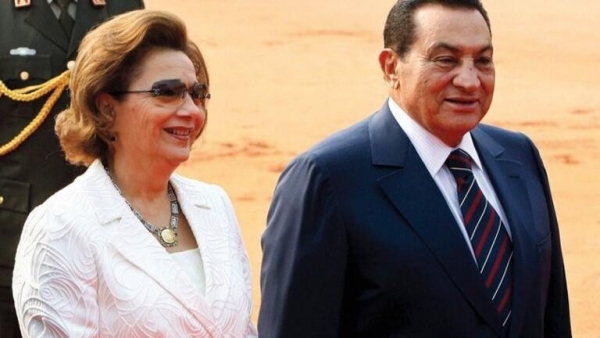 مصادر مصرية تنفي وفاة سوزان مبارك