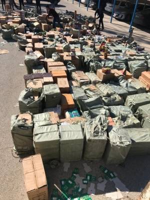 ضبط 400 كرتونة تحوي ألعاباً نارية مخالفة