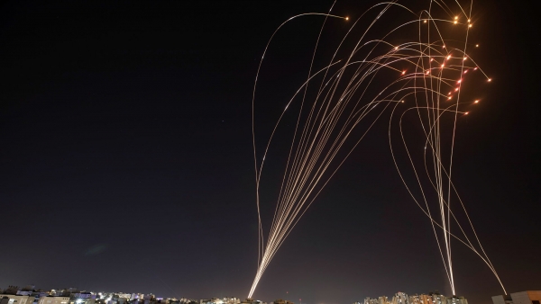 صواريخ الحوثي فوق سماء الإمارات.. أبو ظبي تعلن اعتراض صاروخين.. تفاصيل