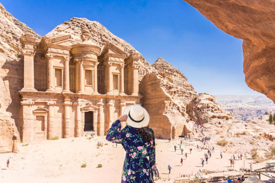 الأردن الثاني عربيا بنسبة عائدات السياحية من الناتج المحلي