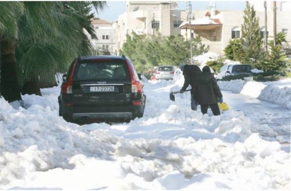 الأمن يدعو السائقين لعدم الاصطفاف على جوانب الطرق