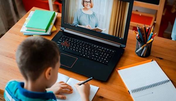 التعليم الخاص: مدارس تخالف قرار التربية وتعلن بدء التعليم عن بعد