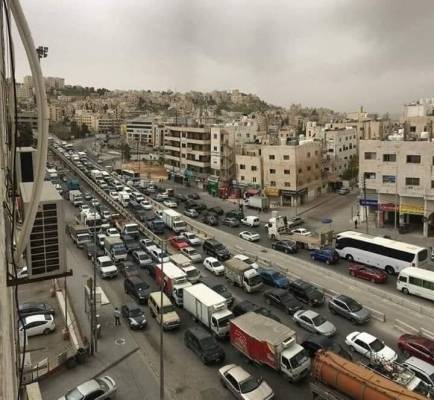 حالة الطرق: لا إغلاقات وازمات سير شديدة للقادمين الى عمان