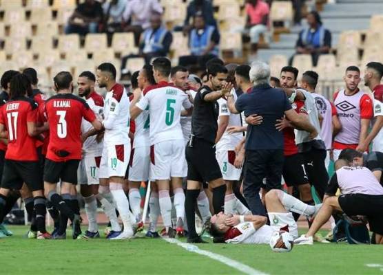 مانشيتات كأس أفريقيا: لعنة زياش لاحقت خليلوزيتش.. ولقاء ناري للفراعنة