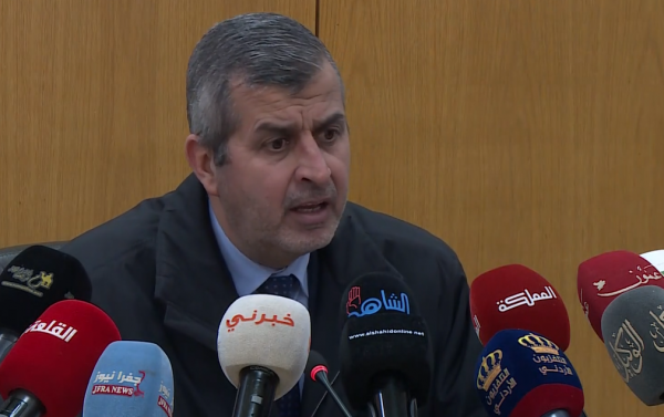 170 عمود كهرباء سقطت خلال المنخفض الثلجي !